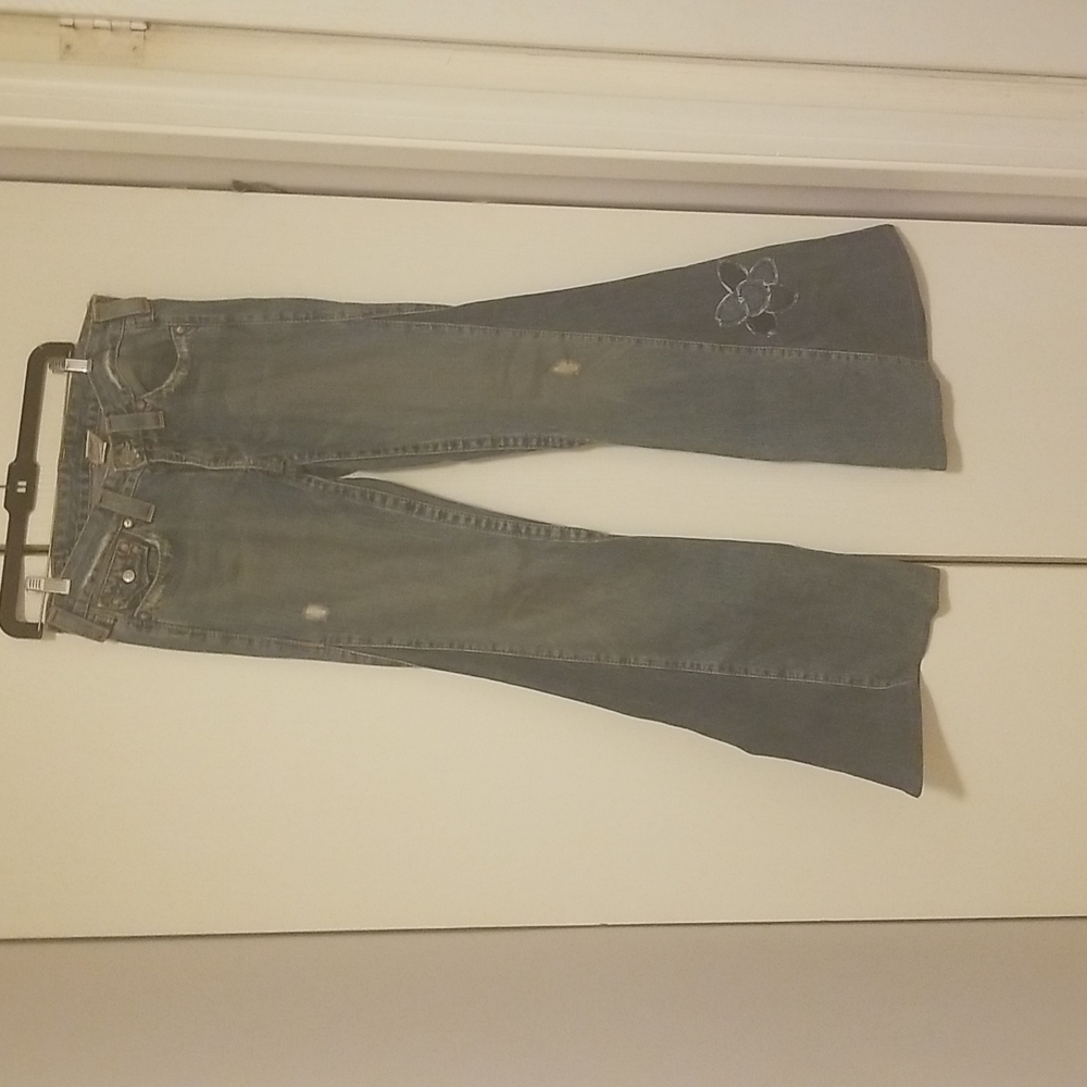 TRUE RELIGION FLARE JEANS SIZE 28